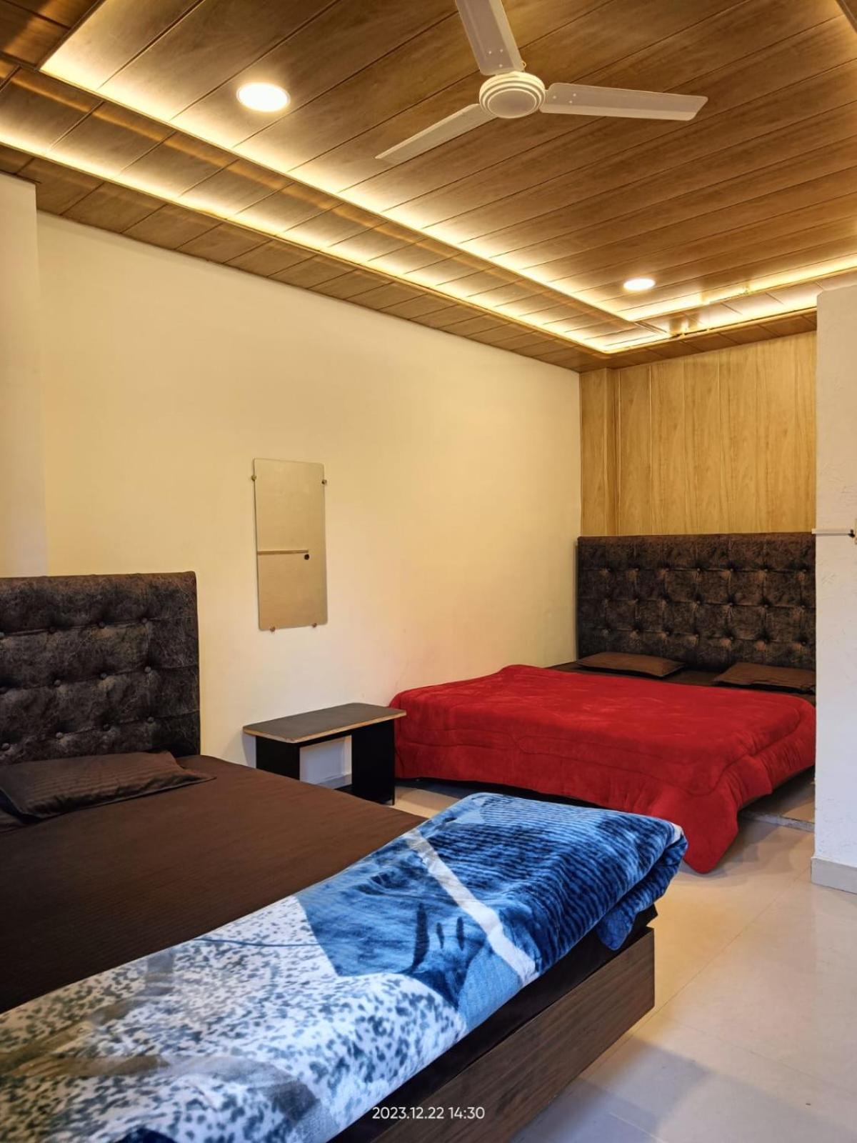 Pallav Guest House اوجاين المظهر الخارجي الصورة