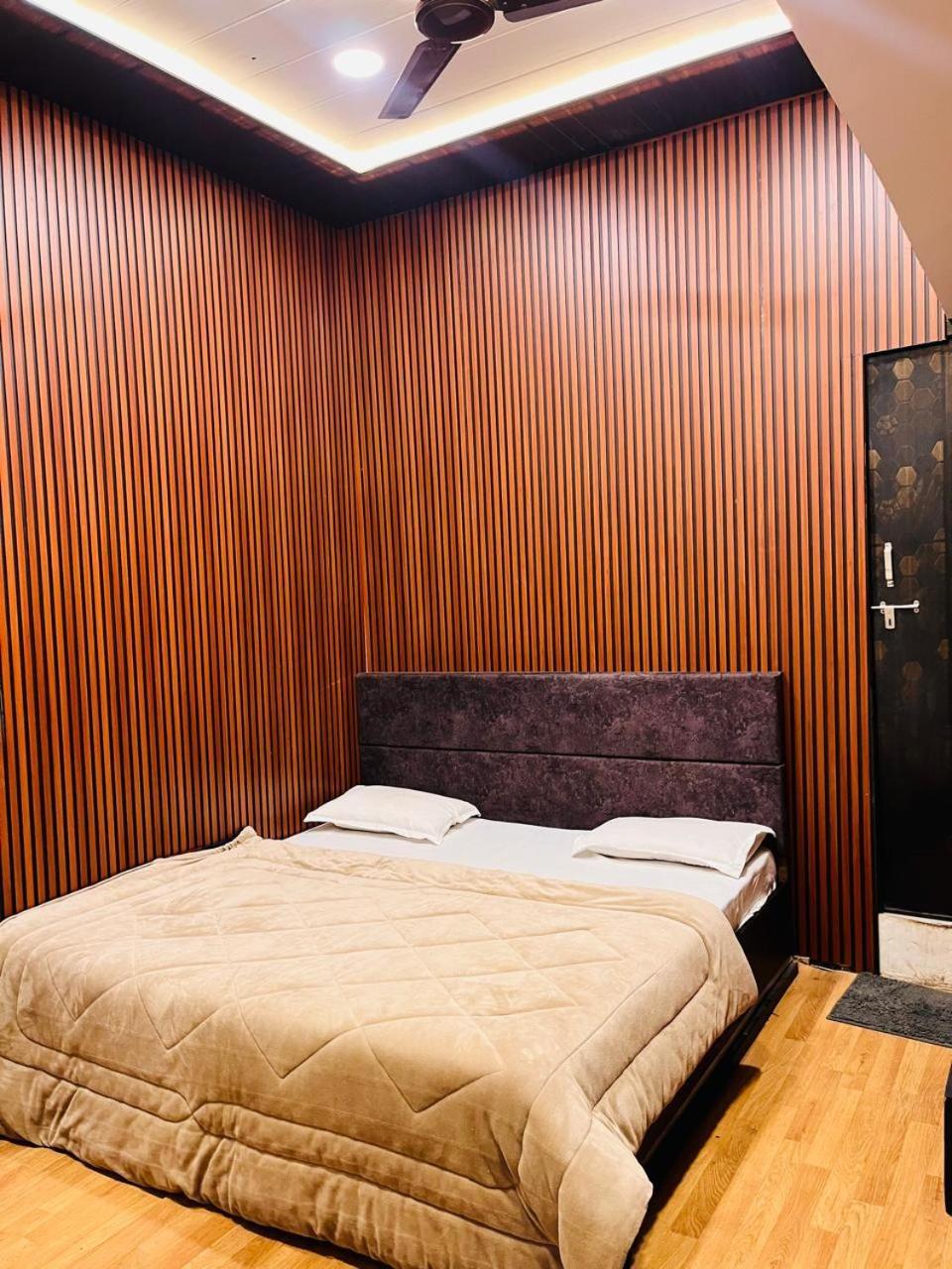 Pallav Guest House اوجاين المظهر الخارجي الصورة