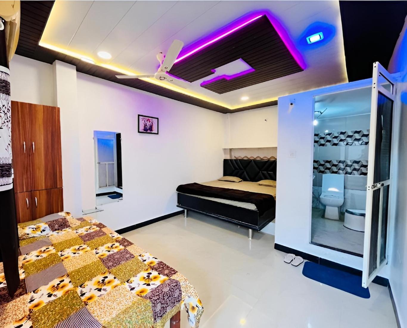 Pallav Guest House اوجاين المظهر الخارجي الصورة