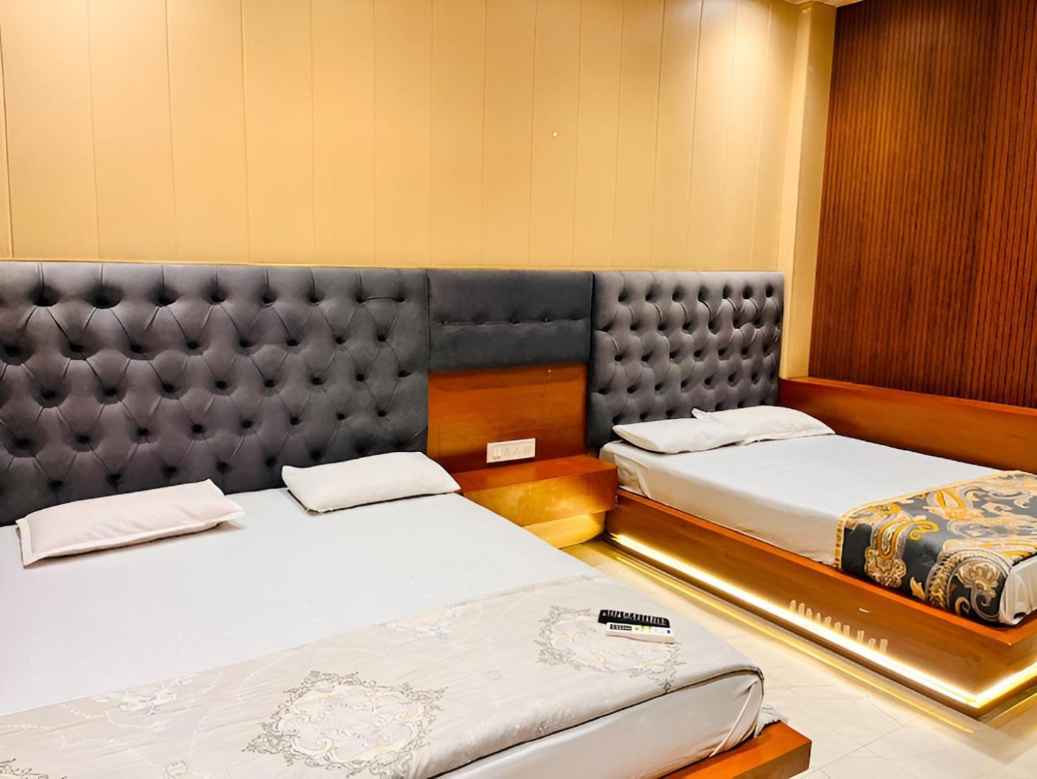 Pallav Guest House اوجاين المظهر الخارجي الصورة